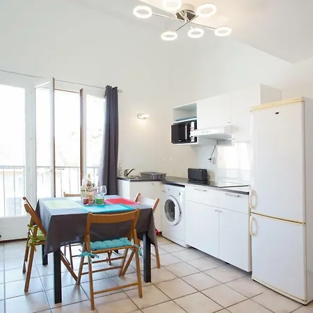 Apartment Duplex 4 Personnes A 200m De La Mer Hyeres