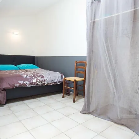 Duplex 4 Personnes A 200m De La Mer Hyeres